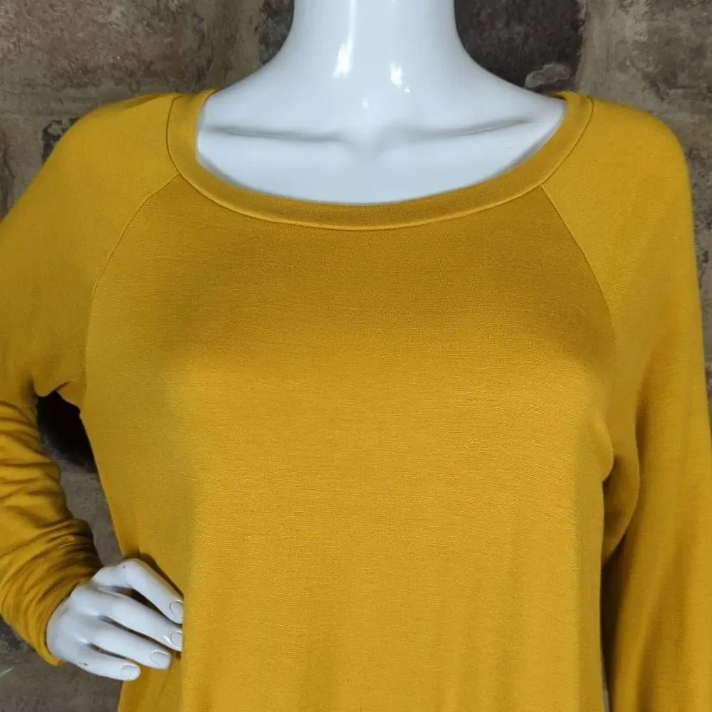 Ivoire Shirt Woman's Size Small Yellow Raglan‎ Long Sleeve Lightweight Soft